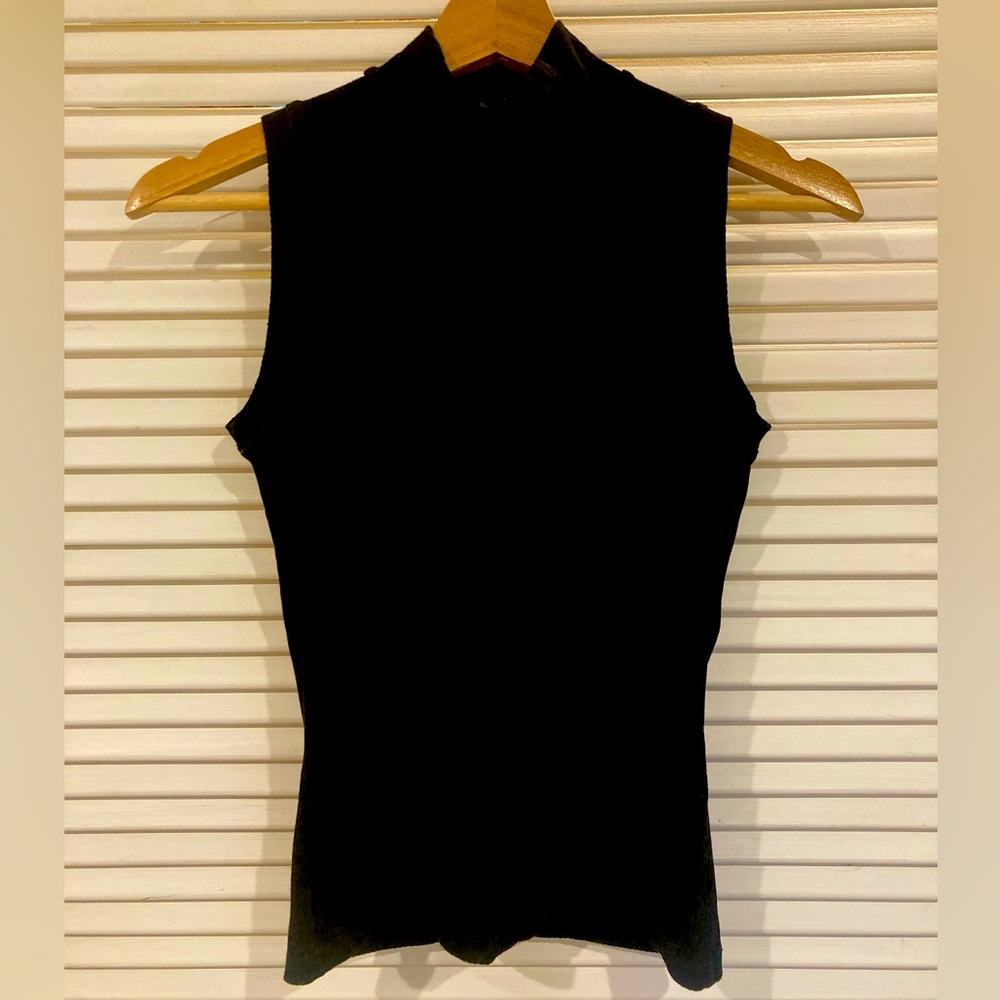 SOLD Banana Republic Mock Neck Sleeveless Tank XS in Black